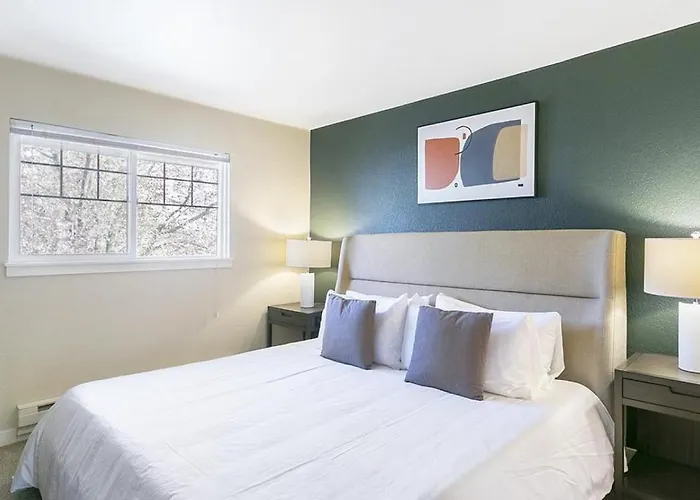 Landing Modern Apartment With Amazing Amenities