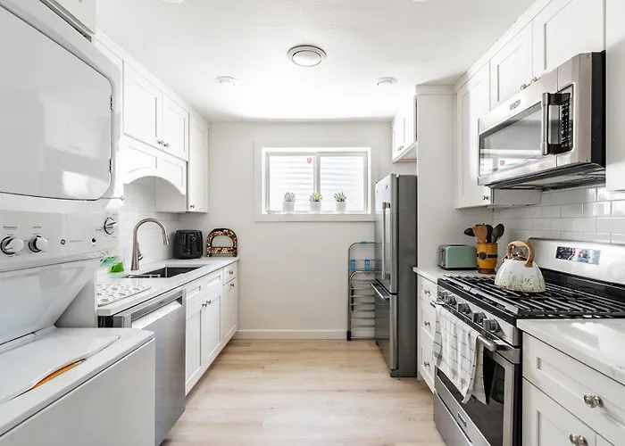 1400Sf Cozy Retreat With Sound View, Garden & Privacy